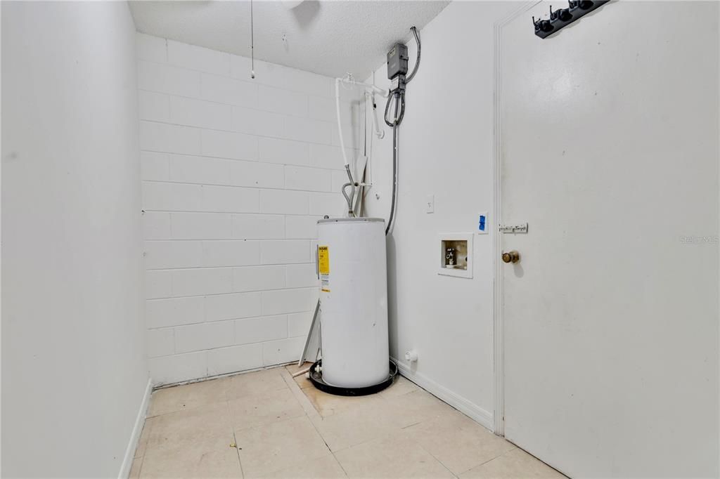 В аренду: $2,000 (2 спален, 2 ванн, 1395 Квадратных фут)