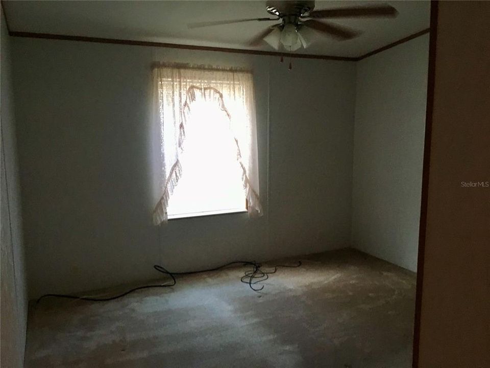 For Sale: $214,900 (4 beds, 2 baths, 1809 Square Feet)