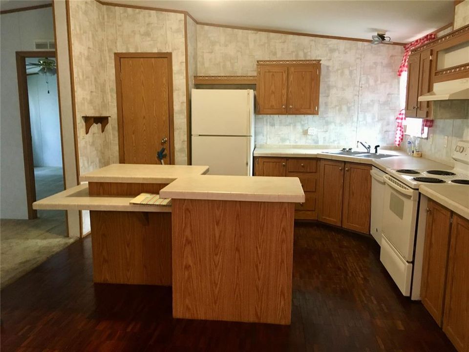 For Sale: $214,900 (4 beds, 2 baths, 1809 Square Feet)