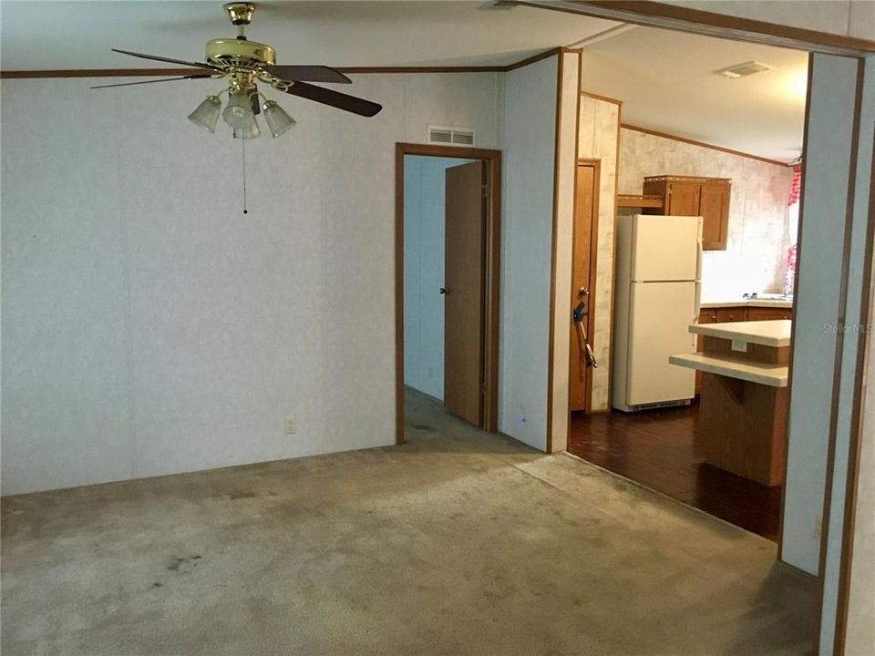 For Sale: $214,900 (4 beds, 2 baths, 1809 Square Feet)