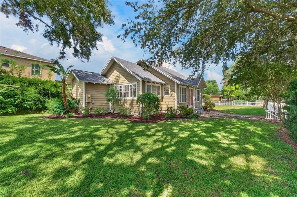 На продажу: $425,000 (2 спален, 2 ванн, 1215 Квадратных фут)