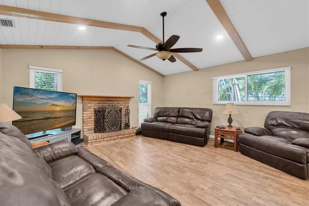 For Sale: $624,900 (3 beds, 2 baths, 1810 Square Feet)