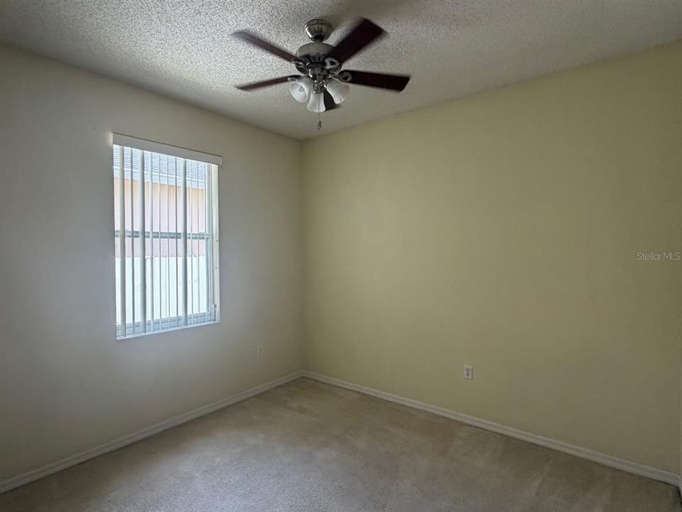 В аренду: $2,450 (4 спален, 2 ванн, 1705 Квадратных фут)
