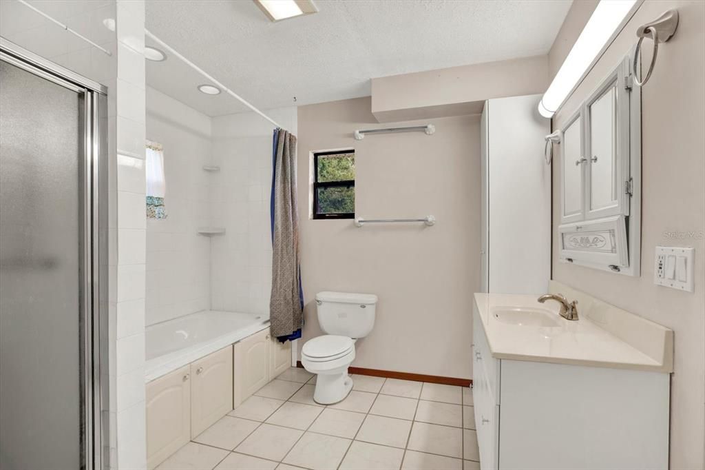 Active With Contract: $390,000 (4 beds, 2 baths, 1769 Square Feet)