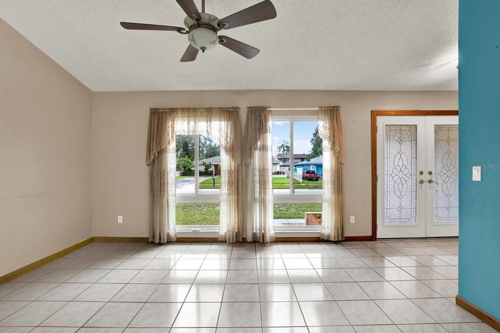 Active With Contract: $390,000 (4 beds, 2 baths, 1769 Square Feet)