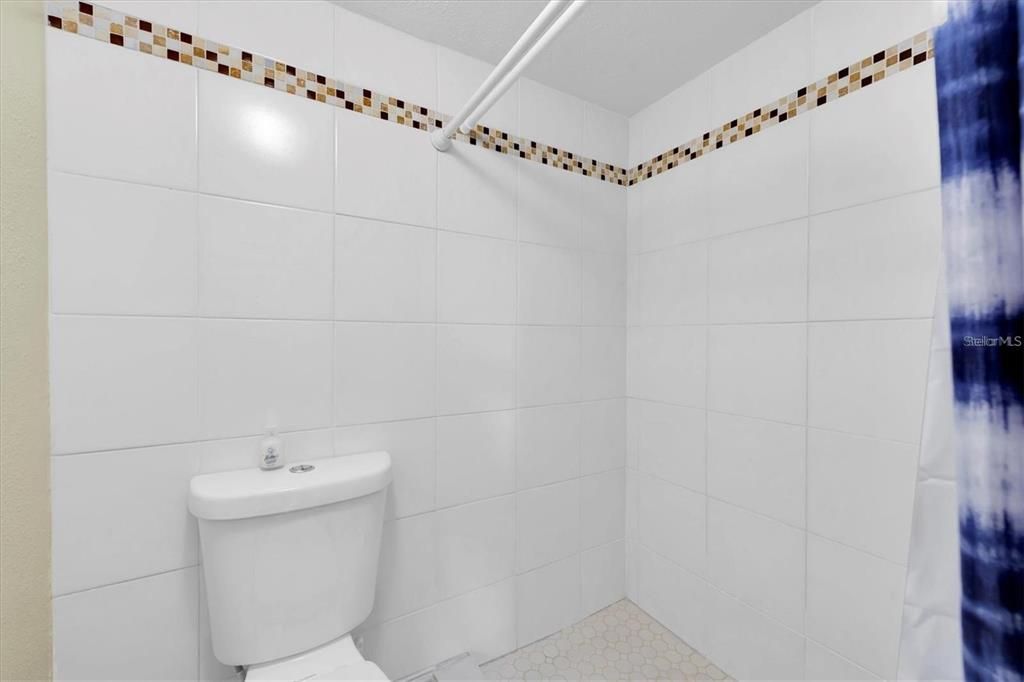 For Sale: $239,900 (2 beds, 2 baths, 1060 Square Feet)