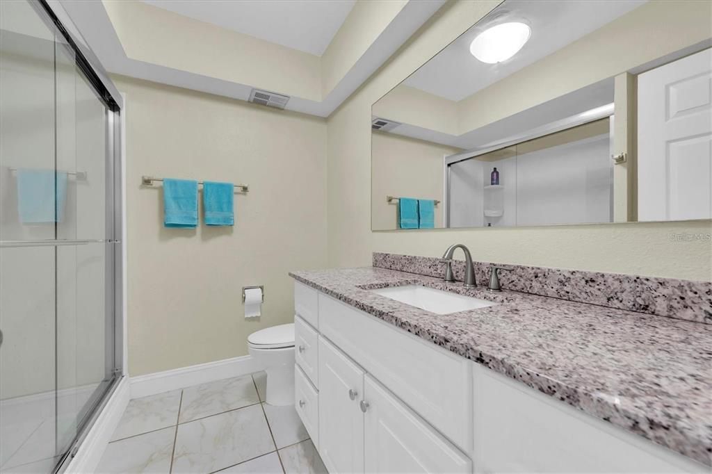 For Sale: $239,900 (2 beds, 2 baths, 1060 Square Feet)