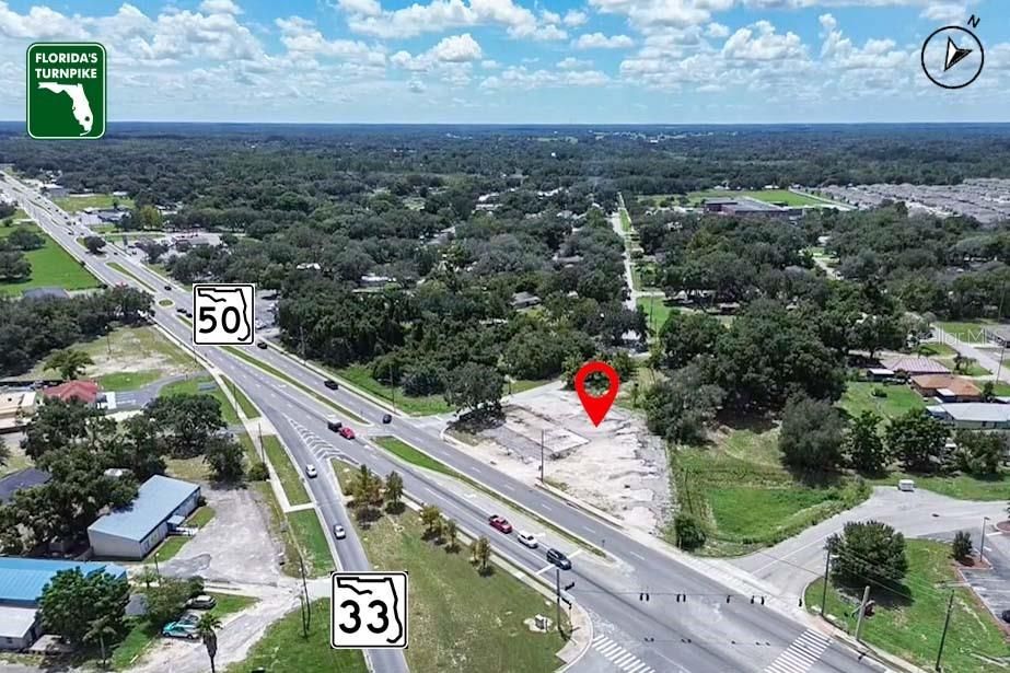 На продажу: $350,000 (0.87 acres)