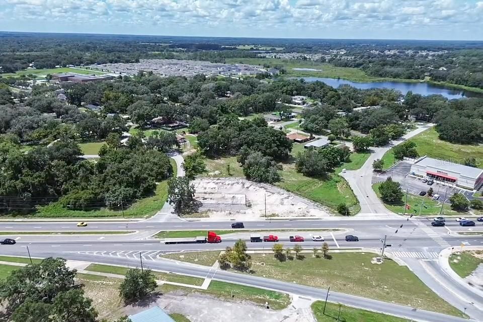 На продажу: $350,000 (0.87 acres)