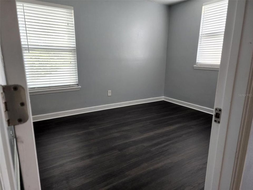 For Sale: $410,000 (3 beds, 2 baths, 1659 Square Feet)