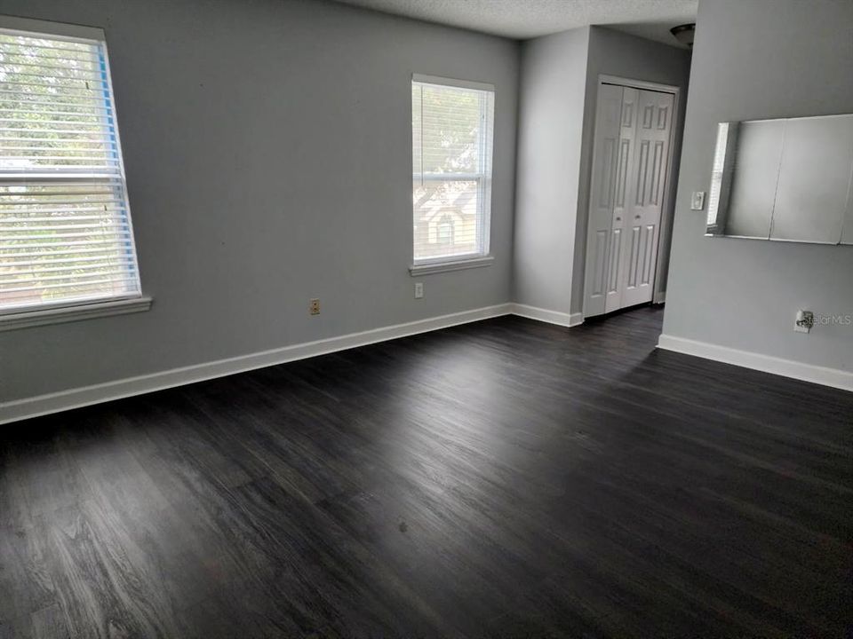 For Sale: $410,000 (3 beds, 2 baths, 1659 Square Feet)