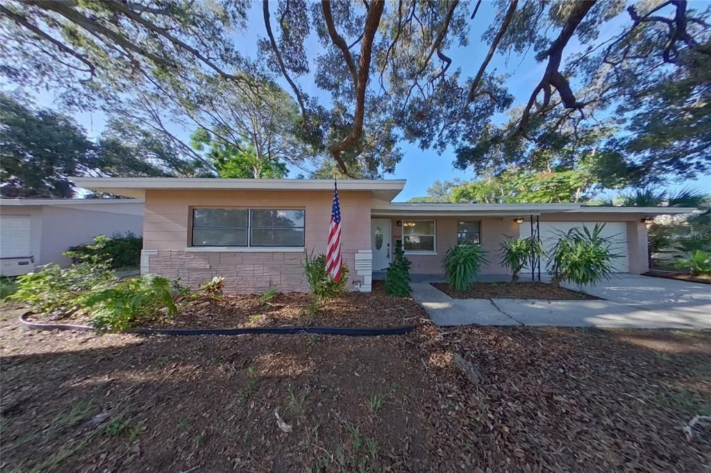 For Rent: $2,549 (3 beds, 2 baths, 1272 Square Feet)