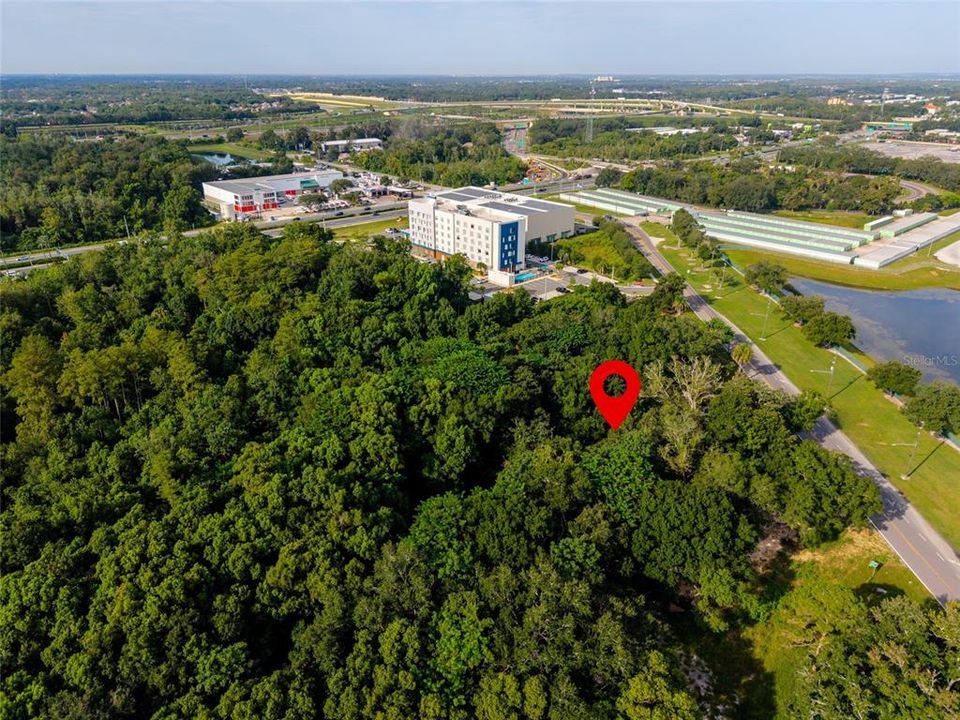 For Sale: $600,000 (0.94 acres)