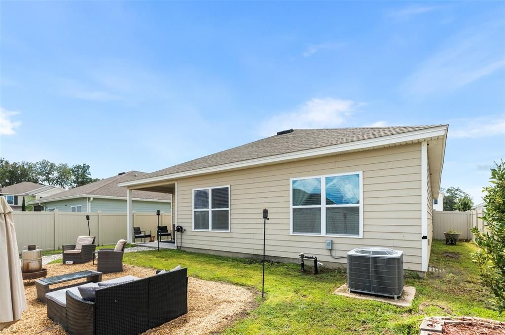 Active With Contract: $349,900 (3 beds, 2 baths, 1615 Square Feet)