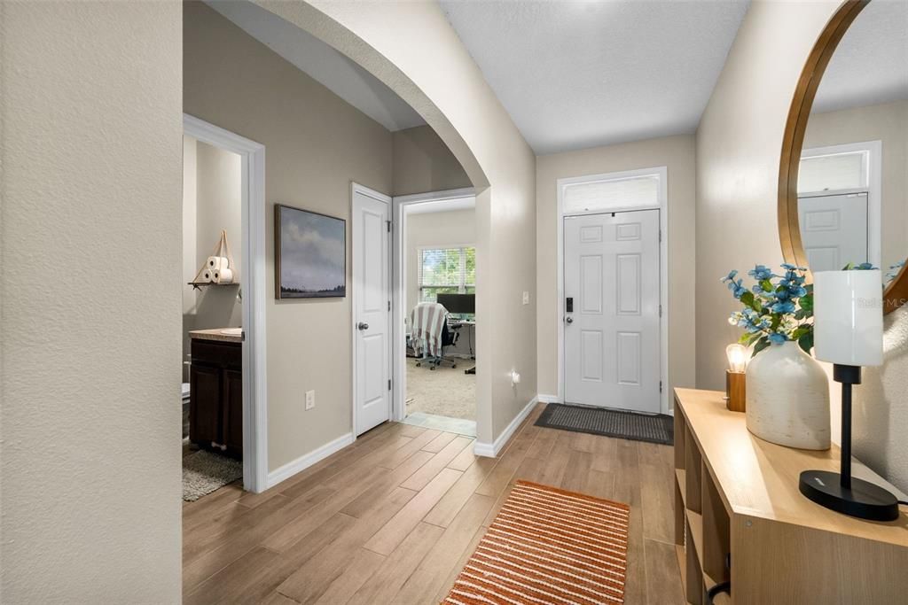 Active With Contract: $349,900 (3 beds, 2 baths, 1615 Square Feet)