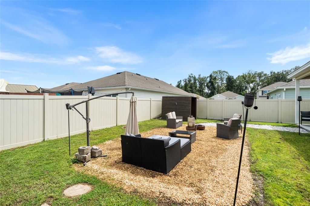 Active With Contract: $349,900 (3 beds, 2 baths, 1615 Square Feet)