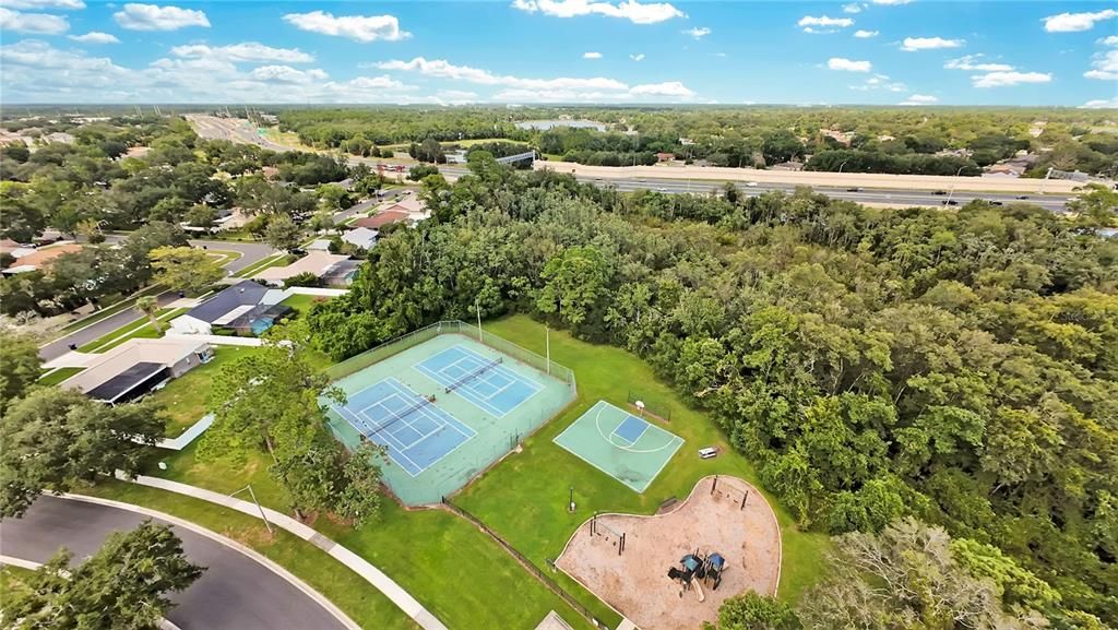 На продажу: $850,000 (4 спален, 2 ванн, 1771 Квадратных фут)
