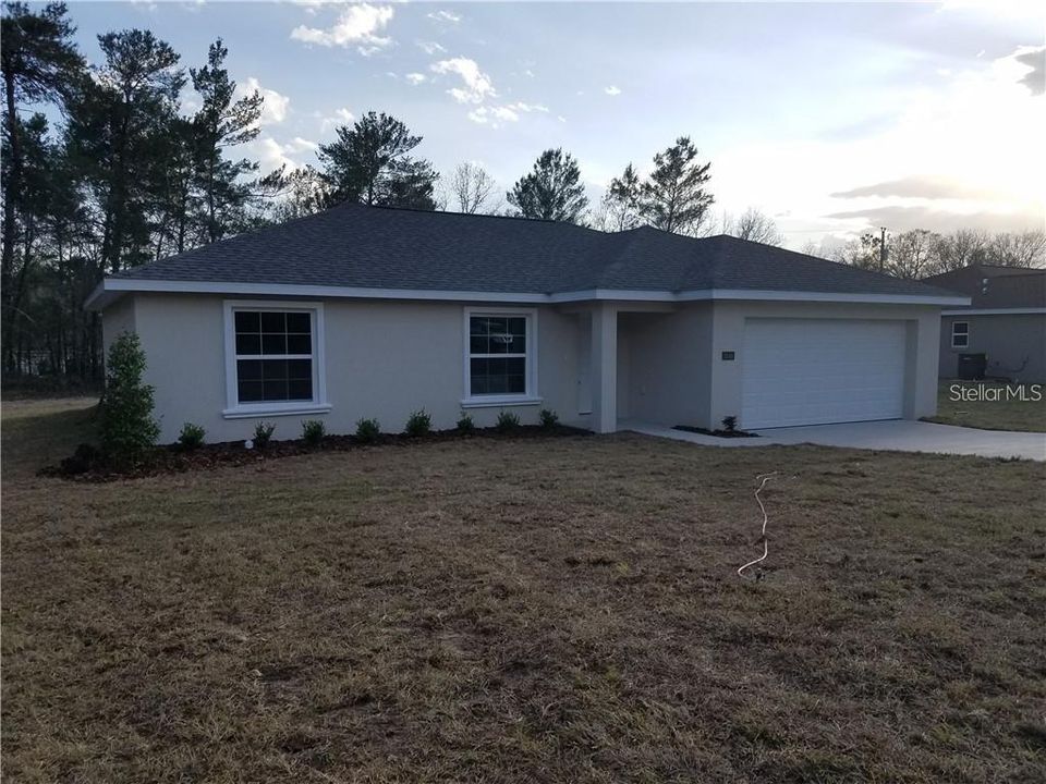 For Rent: $1,750 (3 beds, 2 baths, 1306 Square Feet)