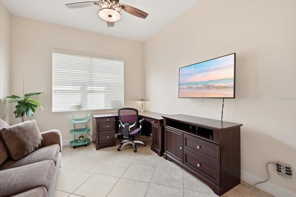 For Sale: $410,000 (2 beds, 2 baths, 1861 Square Feet)