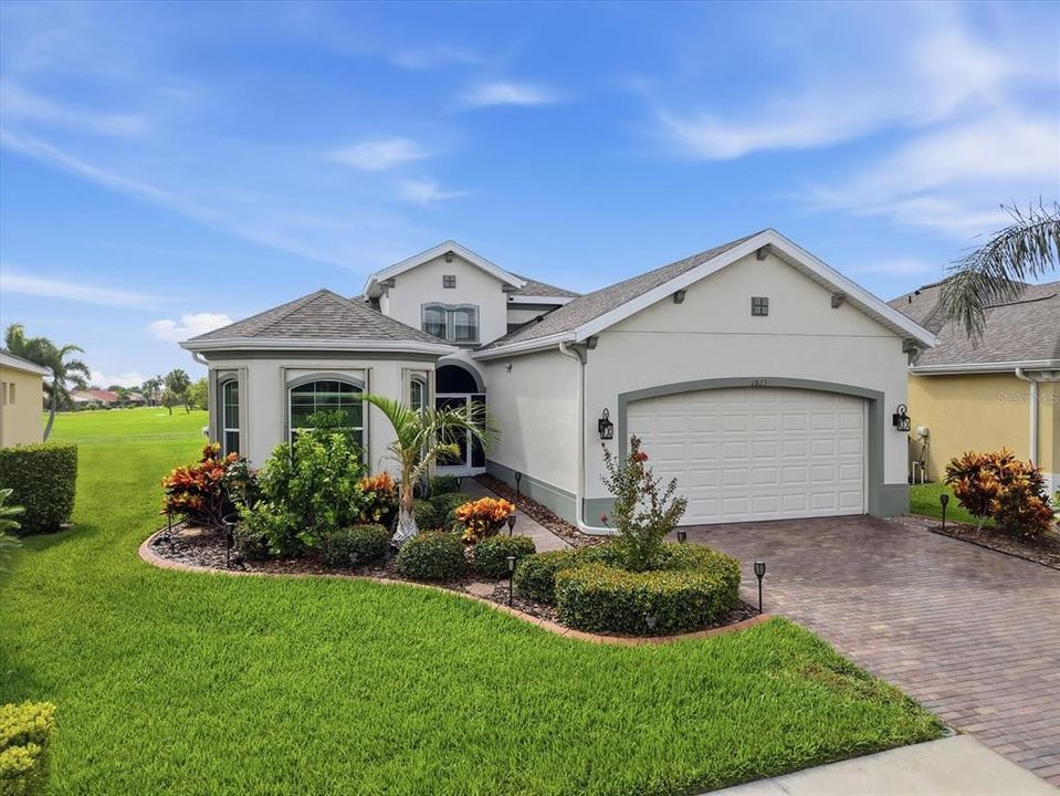 For Sale: $410,000 (2 beds, 2 baths, 1861 Square Feet)