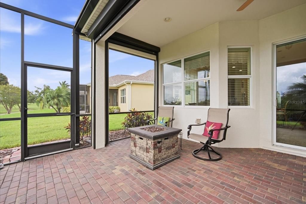 For Sale: $410,000 (2 beds, 2 baths, 1861 Square Feet)