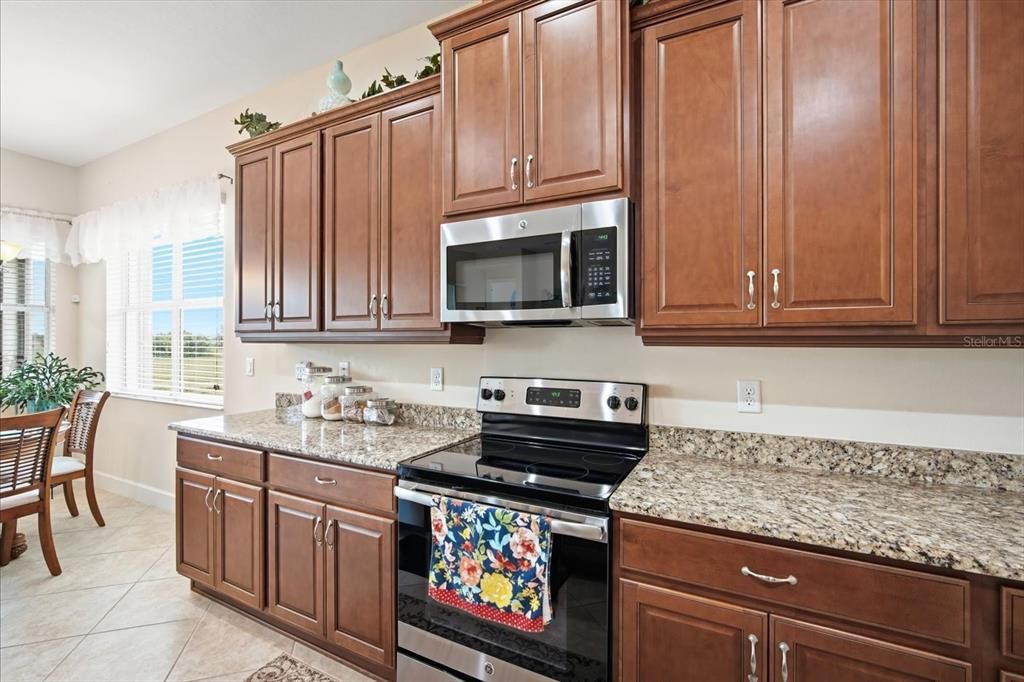 For Sale: $410,000 (2 beds, 2 baths, 1861 Square Feet)