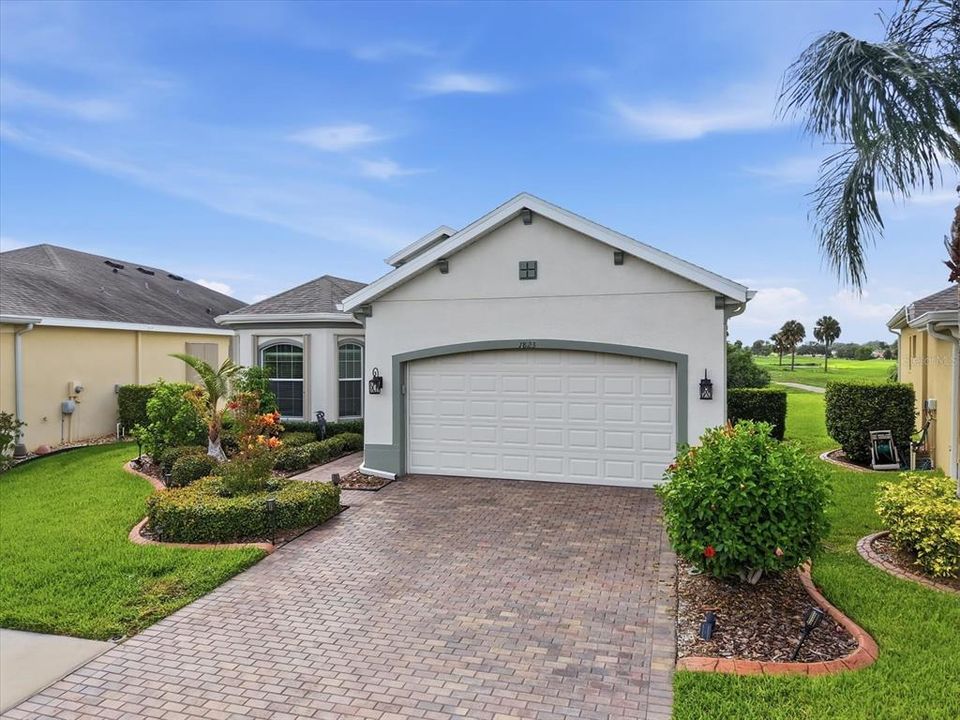 For Sale: $410,000 (2 beds, 2 baths, 1861 Square Feet)