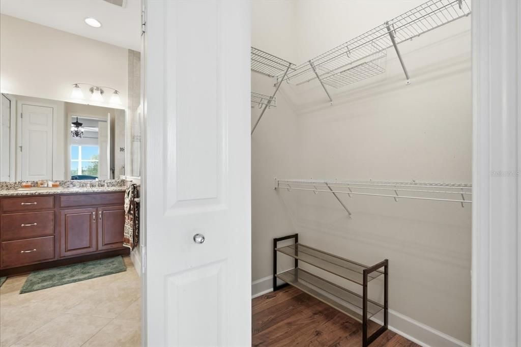 For Sale: $410,000 (2 beds, 2 baths, 1861 Square Feet)