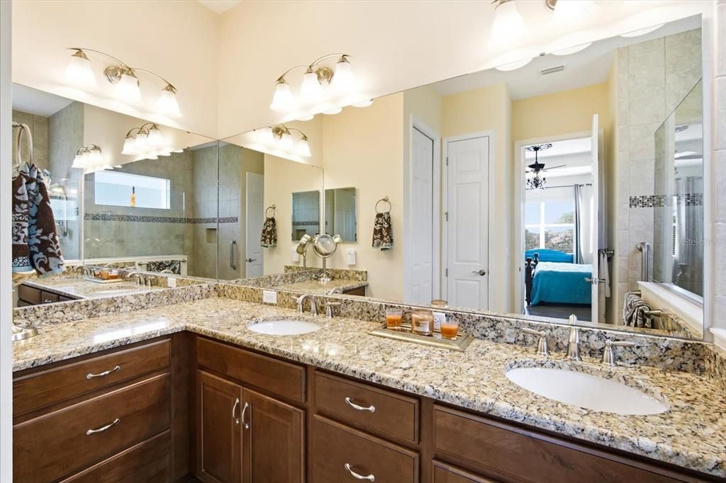 For Sale: $410,000 (2 beds, 2 baths, 1861 Square Feet)
