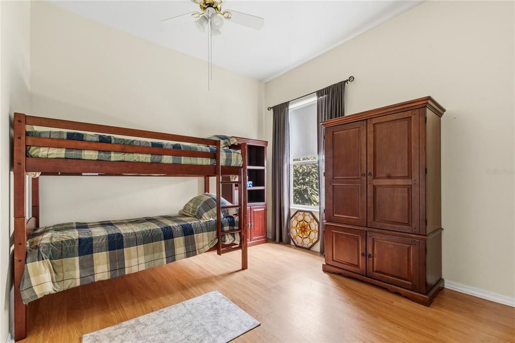 На продажу: $499,999 (4 спален, 3 ванн, 2339 Квадратных фут)