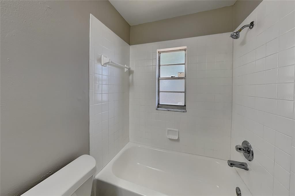 В аренду: $1,799 (3 спален, 2 ванн, 1165 Квадратных фут)
