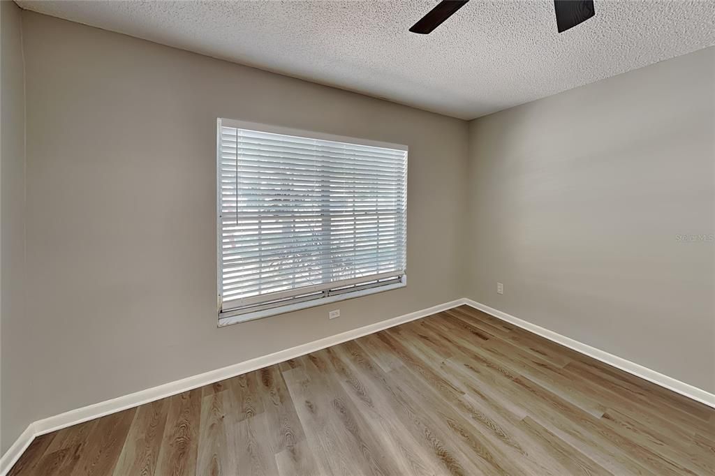 В аренду: $1,799 (3 спален, 2 ванн, 1165 Квадратных фут)