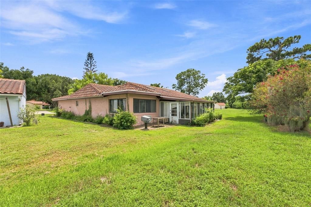 На продажу: $399,900 (3 спален, 2 ванн, 1973 Квадратных фут)