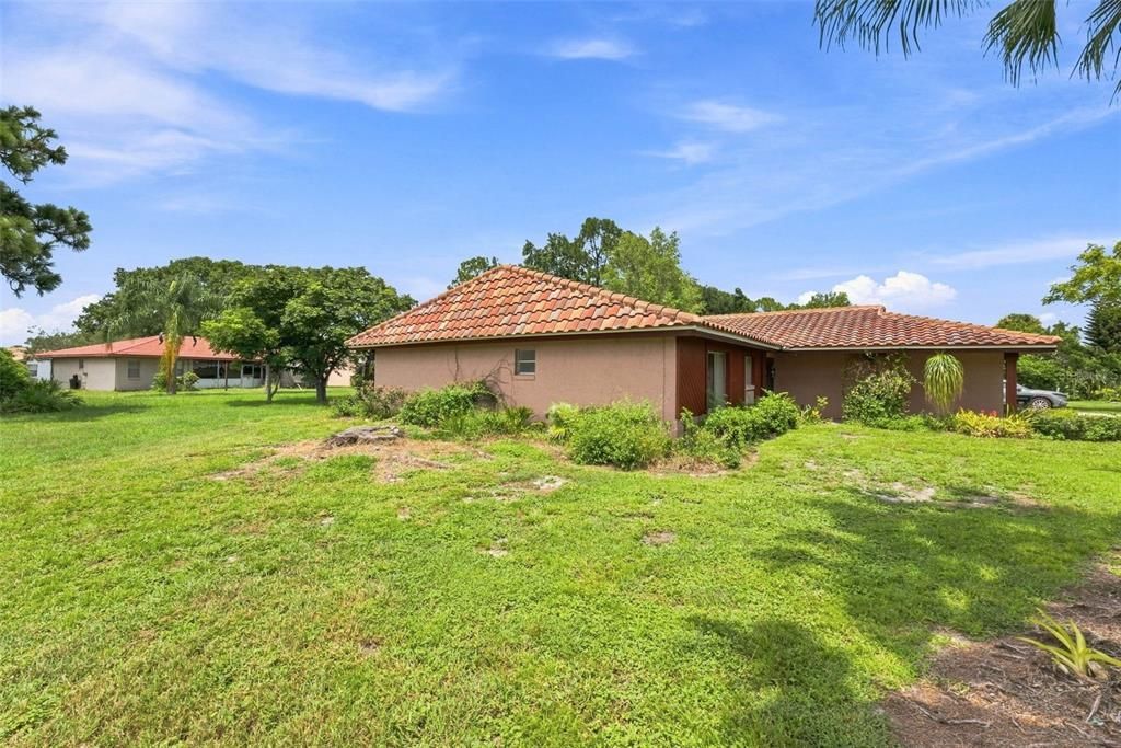 На продажу: $399,900 (3 спален, 2 ванн, 1973 Квадратных фут)
