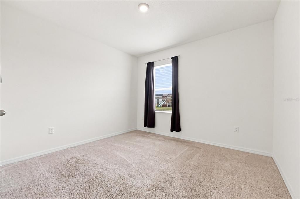For Sale: $384,900 (5 beds, 3 baths, 2696 Square Feet)