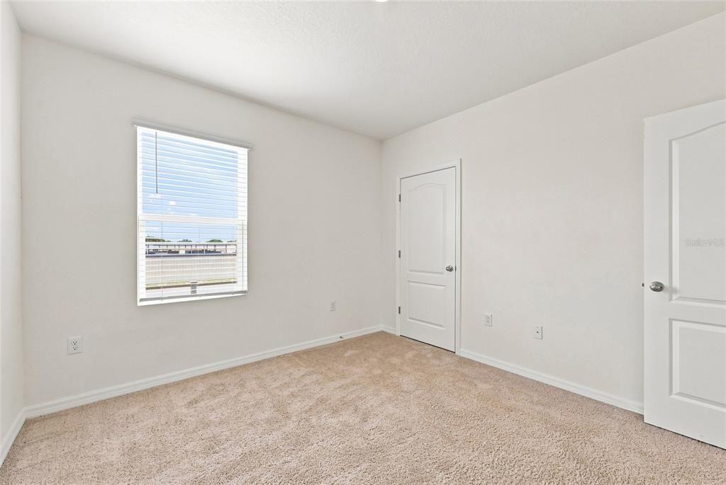 For Sale: $384,900 (5 beds, 3 baths, 2696 Square Feet)