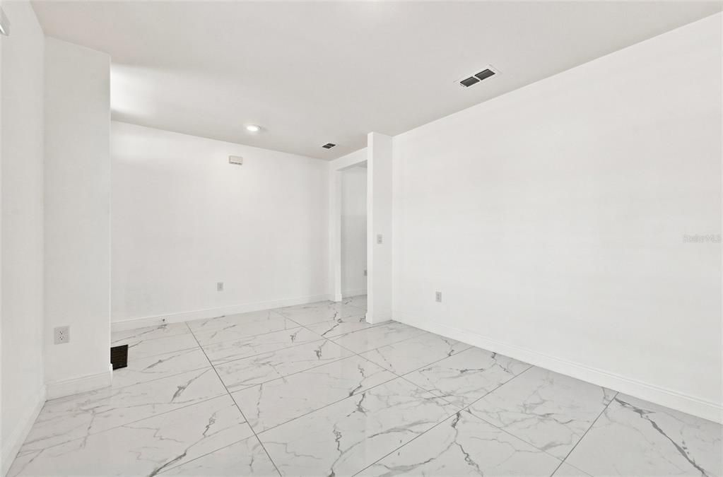 For Sale: $384,900 (5 beds, 3 baths, 2696 Square Feet)