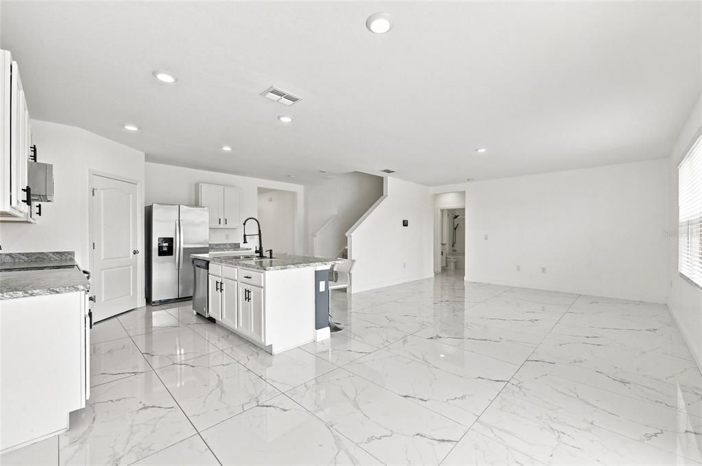 For Sale: $384,900 (5 beds, 3 baths, 2696 Square Feet)