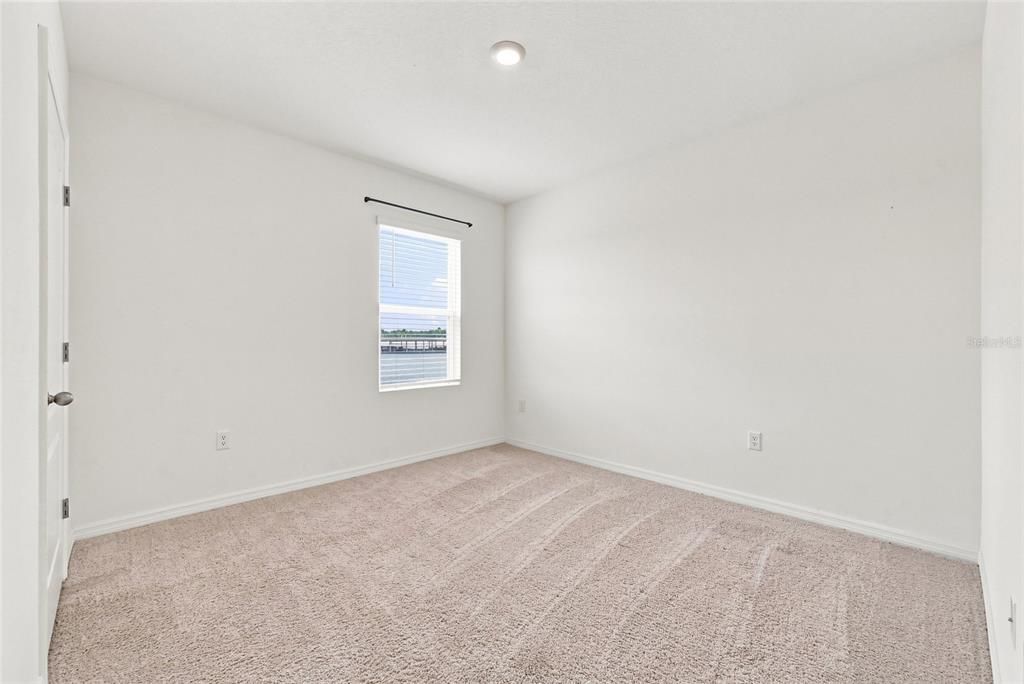 For Sale: $384,900 (5 beds, 3 baths, 2696 Square Feet)