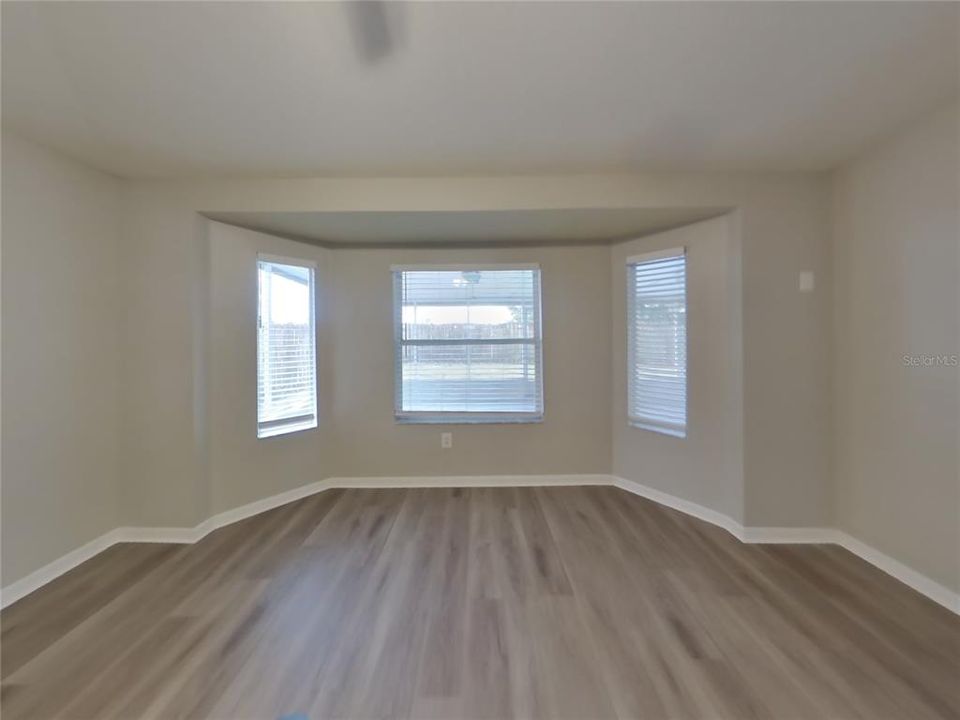 En Renta: $1,999 (3 camas, 2 baños, 1280 Pies cuadrados)