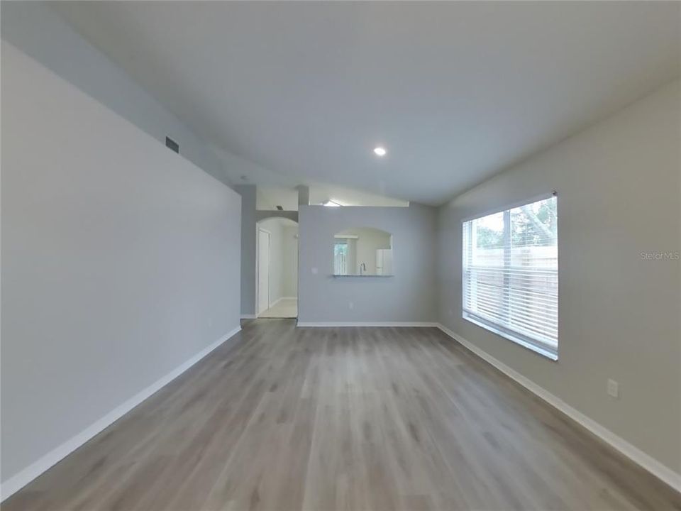 En Renta: $1,999 (3 camas, 2 baños, 1280 Pies cuadrados)