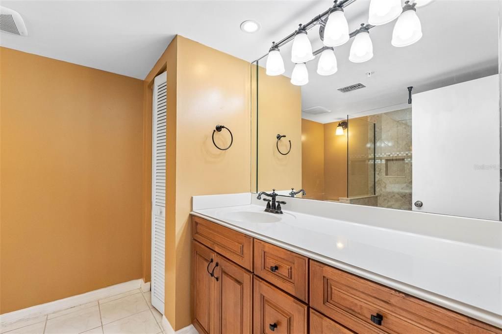For Rent: $3,500 (2 beds, 2 baths, 1331 Square Feet)