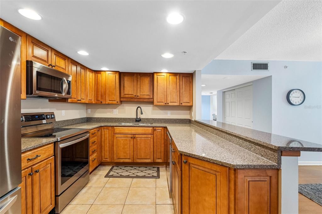 For Rent: $3,500 (2 beds, 2 baths, 1331 Square Feet)