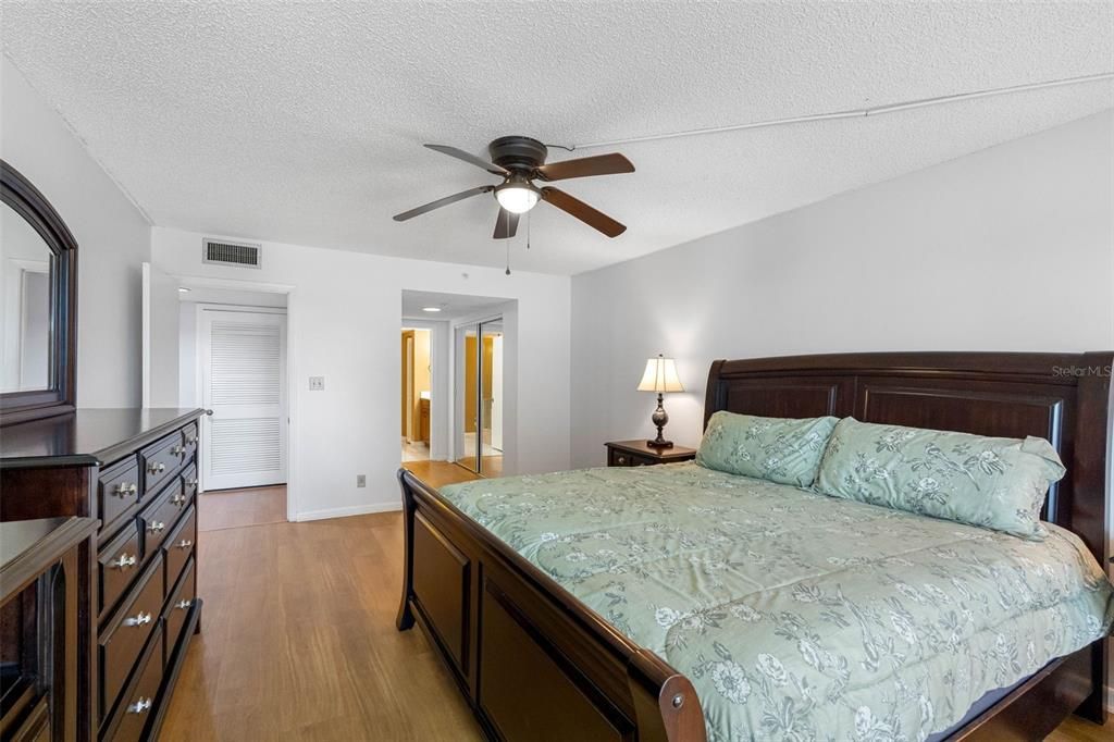 For Rent: $3,500 (2 beds, 2 baths, 1331 Square Feet)