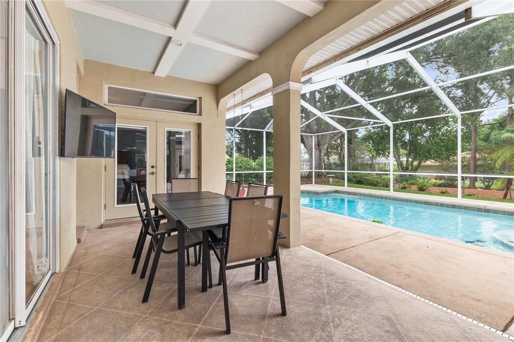 For Sale: $425,000 (4 beds, 2 baths, 2308 Square Feet)