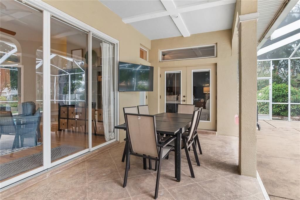 For Sale: $425,000 (4 beds, 2 baths, 2308 Square Feet)