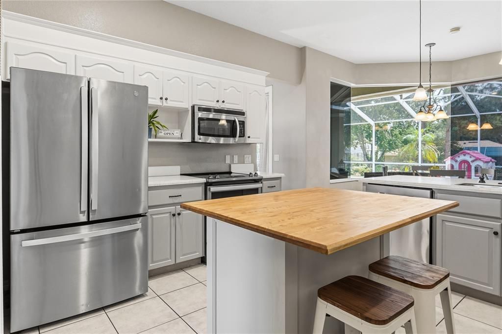 For Sale: $425,000 (4 beds, 2 baths, 2308 Square Feet)