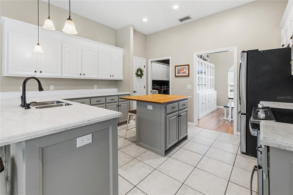 For Sale: $425,000 (4 beds, 2 baths, 2308 Square Feet)