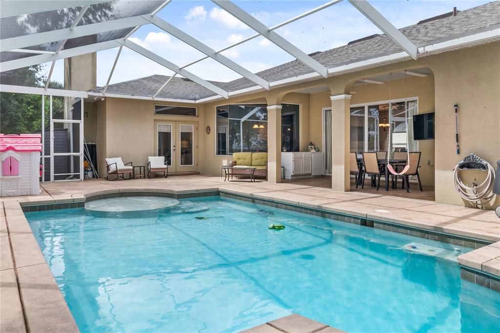 For Sale: $425,000 (4 beds, 2 baths, 2308 Square Feet)