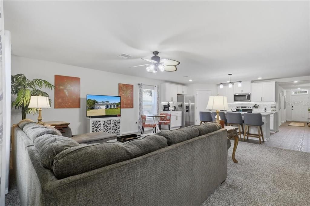 For Sale: $328,000 (4 beds, 2 baths, 1863 Square Feet)